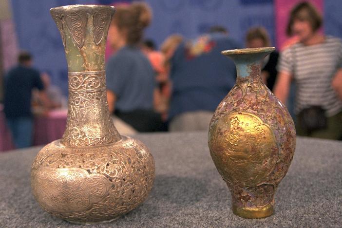 Appraisal: Fake Chinese Vases, from Vintage Miami.