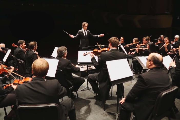 How a young conductor in Kentucky is using music to serve his community