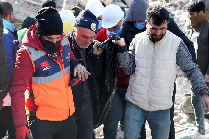 Rescuers face increasingly long odds as death toll soars in Turkey and Syria