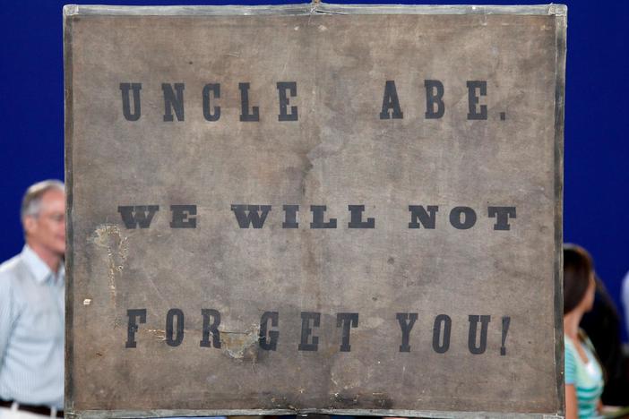 Appraisal: 1865 Abraham Lincoln Mourning Parade Banner, from Minneapolis Hour 2.