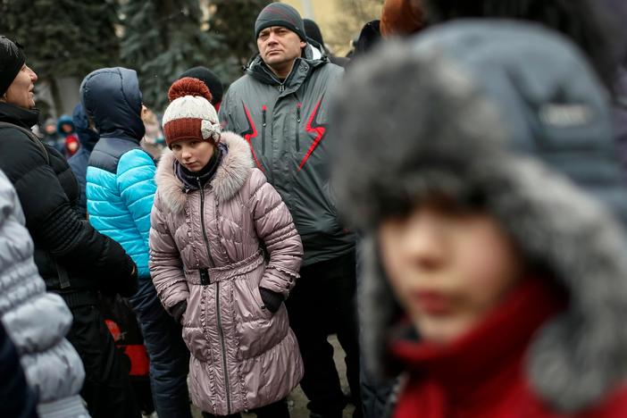 Civilians evacuated Ukraine during a ceasefire adding to the humanitarian crisis.