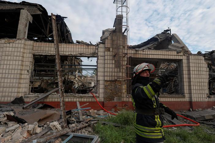 News Wrap: Russian airstrikes target Kyiv, interrupting weeks of calm
