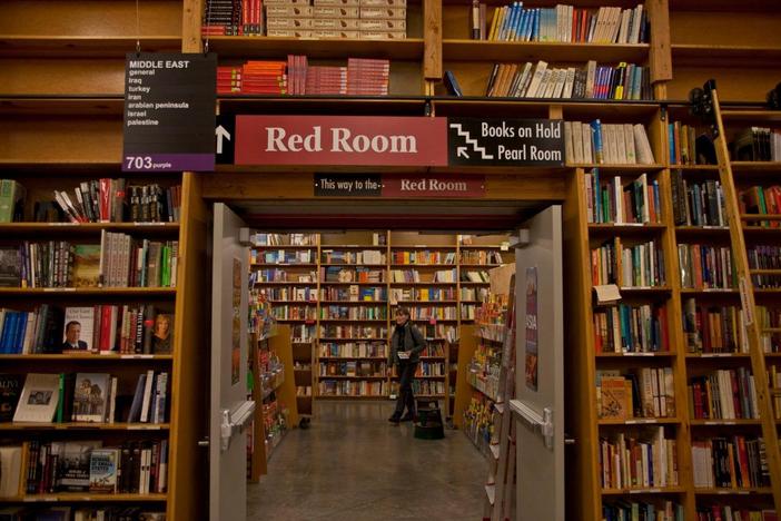 Landmark Oregon bookstore strains to survive the pandemic