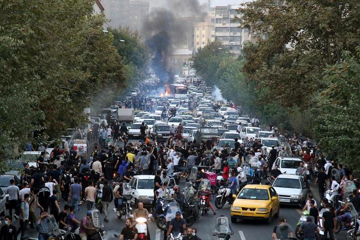 Iranians protesting regime refuse to back down despite threats of arrest and execution