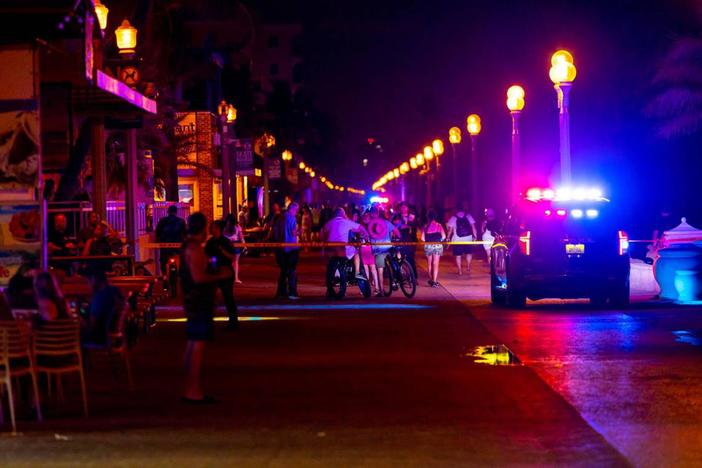 News Wrap: 9 wounded in Memorial Day shooting in Hollywood, Florida