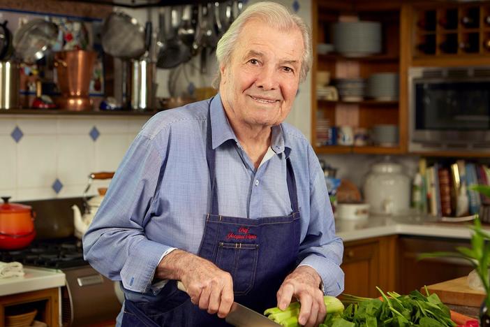 Jacques Pépin makes rice cakes using leftover rice with eggs on top.