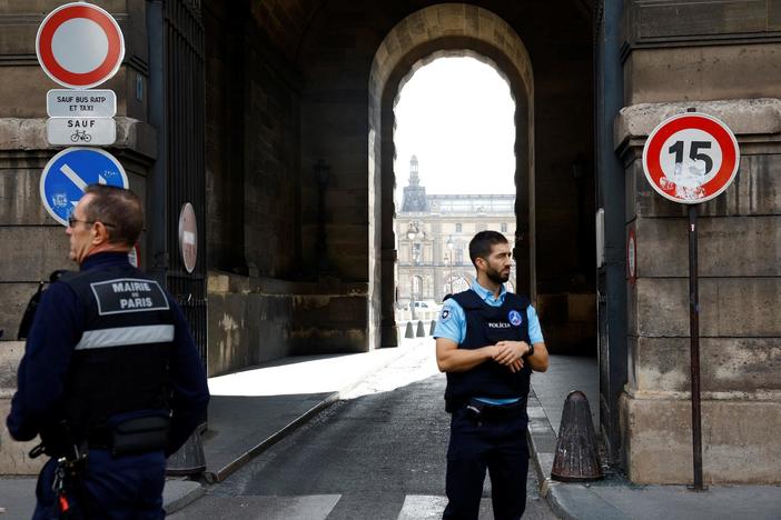 News Wrap: France increases security amid rising concerns of extremist violence