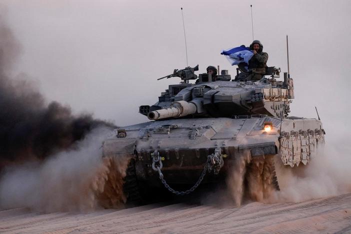 News Wrap: Israeli officials say Netanyahu has dissolved war cabinet