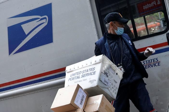 Pandemic increases workload, health risks for postal and delivery employees