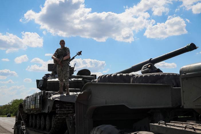 Ukrainian soldiers on the front lines repel Russian forces using U.S. heavy weapons