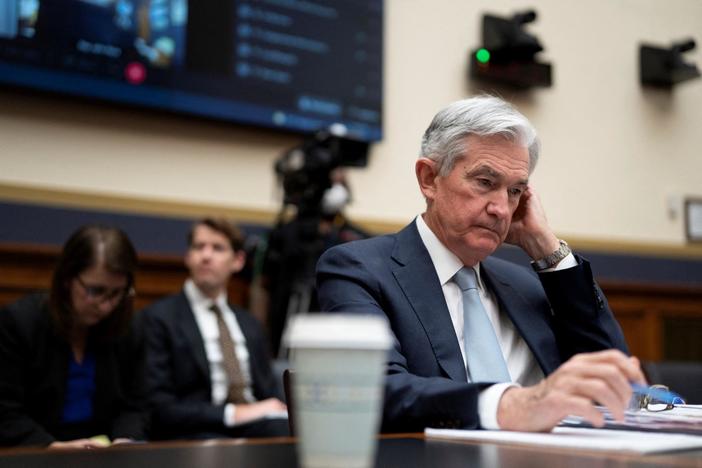News Wrap: Federal Reserve chair expects interest rates to rise this month