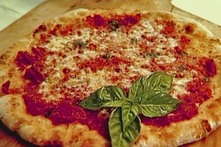Chef Roberto Donna makes the Italian classic, pizza margherita. 