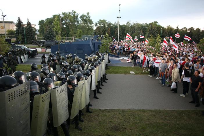 Russia propagates pro-regime propaganda as crackdown continues in Belarus