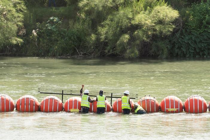 Texas refuses to remove floating barriers meant to deter Rio Grande crossings