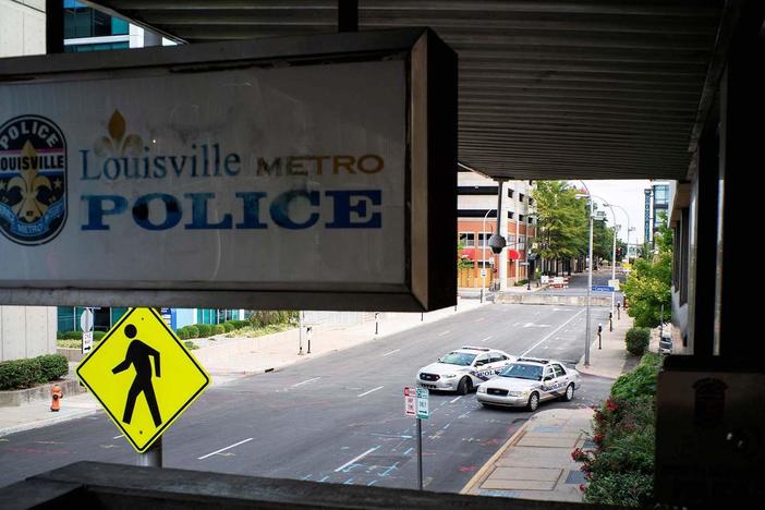 DOJ rebukes Louisville police for pattern of civil rights abuses