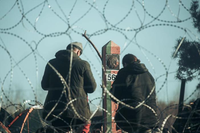 EU says Lukashenko using refugee crisis to 'destabilize' region, overwhelm Polish border