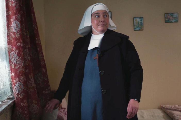 On her visit to Edna's apartment, Sister Veronica discovers an abundance of black mold.