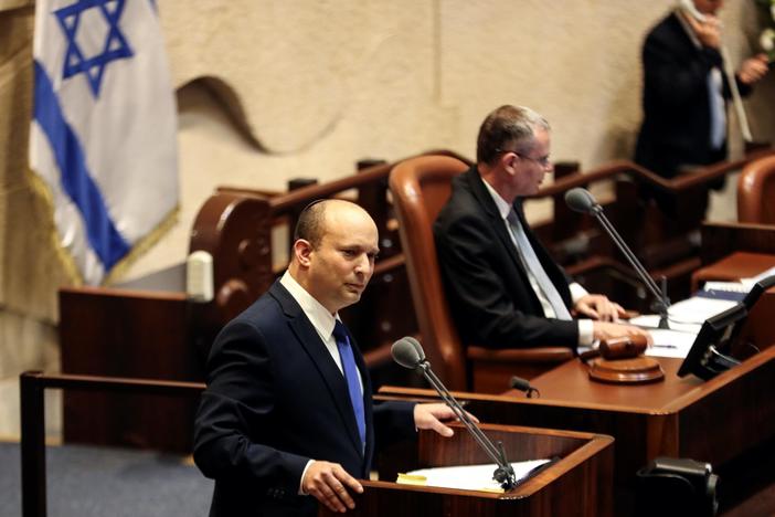 News Wrap: Israel's Naftali Bennett officially unseats Benjamin Netanyahu