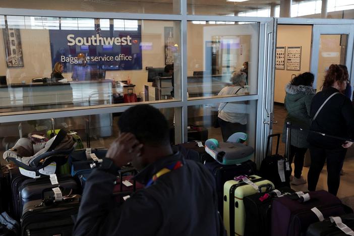 How Southwest’s operational meltdown upended passengers’ travel plans