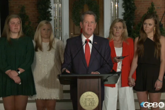 Governor Kemp and family light the Governor’s Mansion Christmas tree.