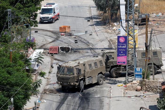 New round of violence erupts between Palestinians and Israelis in West Bank