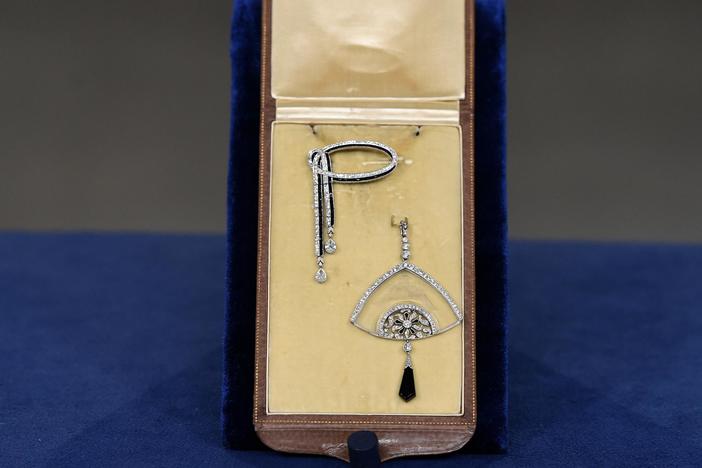 Appraisal: Diamond & Onyx Jewelry, ca. 1920, from Tucson Hr 2.