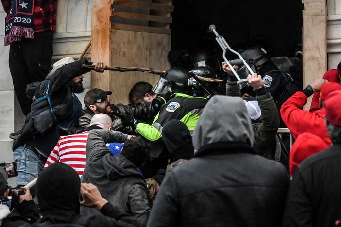 'It was do-or-die’ : Capitol Police officers pan efforts to whitewash Jan. 6 riot