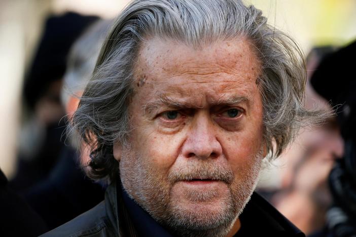 News Wrap: Trump ally Steve Bannon appears in court on contempt charges