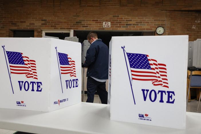 Voters cast ballots in important election to determine control of Congress