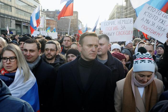 Is Putin's 'paranoia' to blame for apparent poisoning of Russian opposition leader?