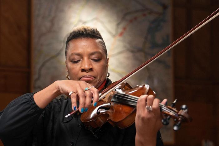 Violinist Mazz Swift shares songs and anecdotes with host Rhiannon Giddens.