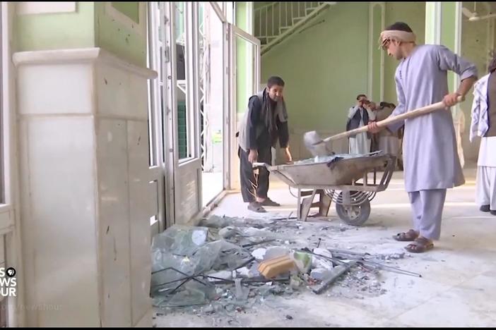 News Wrap: Suicide attack in Afghanistan kills 47, wounds dozens