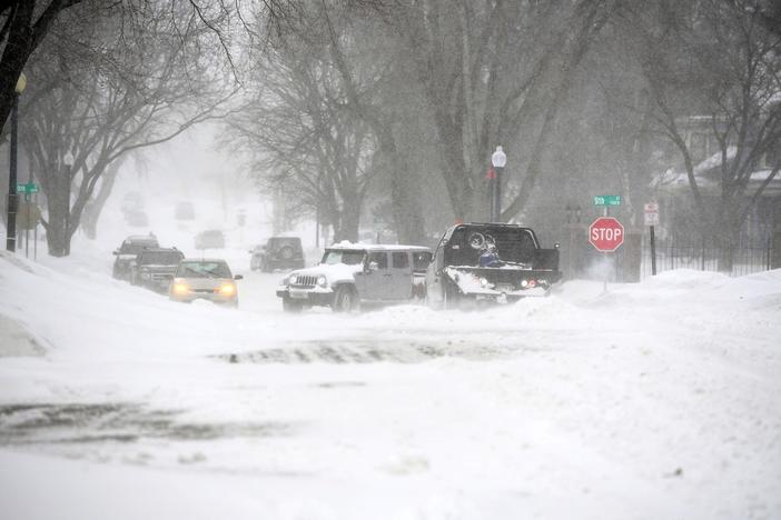 News Wrap: Nearly 75 million Americans under winter weather alerts