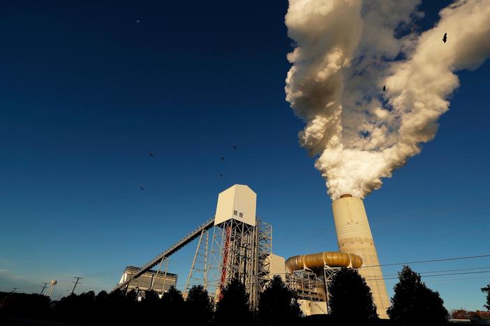 Proposed EPA rules would force power plants to slash carbon emissions