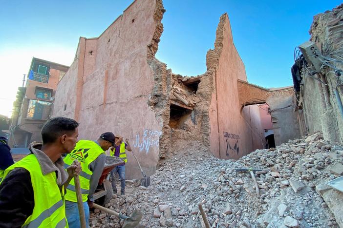 News Wrap: Rescuers search for survivors after deadly Morocco earthquake