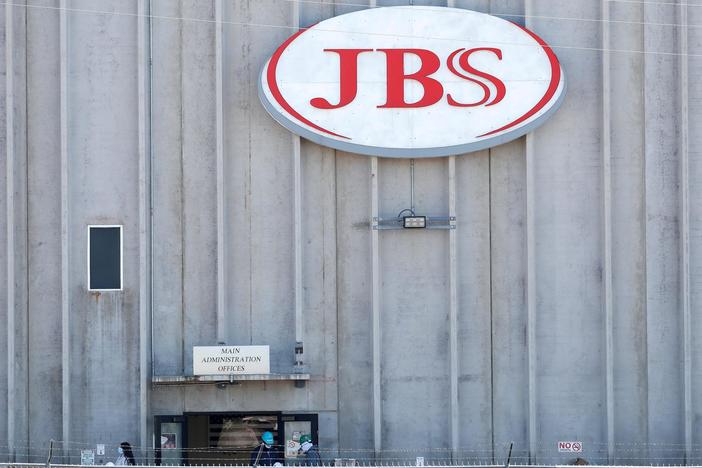 News Wrap: JBS meat plants downed globally after cyberattack possibly linked to Russia