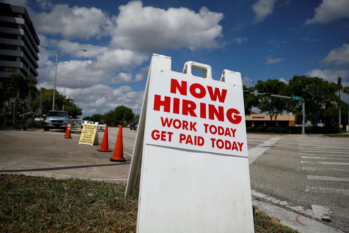 News wrap: U.S. economy shows signs of rebound with 850,000 jobs added in June