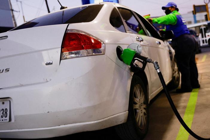 News Wrap: Higher gasoline prices pushed inflation up in August