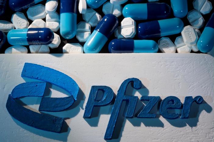 News Wrap: Pfizer seeks emergency use authorization for its pill to treat COVID-19