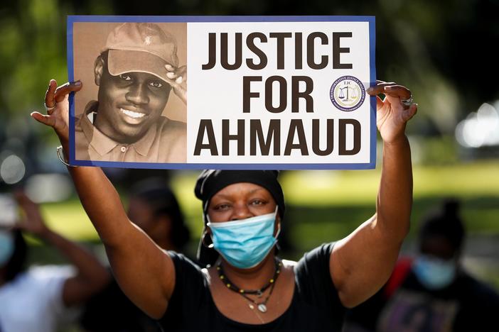 News Wrap: Jury selection begins in Ahmaud Arbery trial