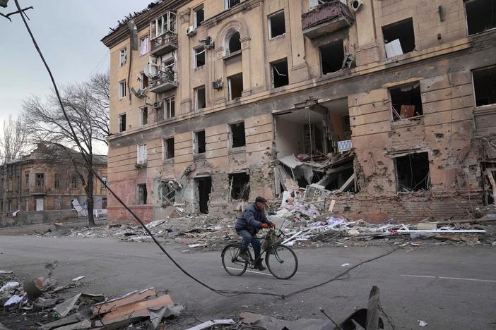 Russian forces escalate attacks on Ukraine's cities, trapping civilians in dire conditions