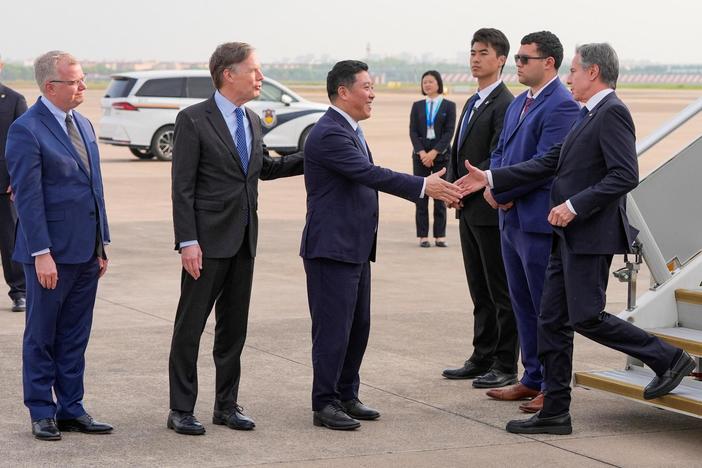 News Wrap: Blinken visits China for talks aimed at stabilizing relations