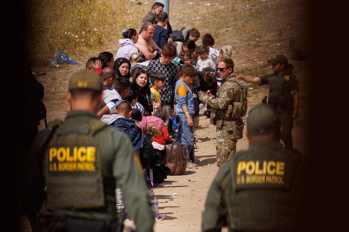 Border officials prepare for surge of migrants as Title 42 immigration restrictions expire