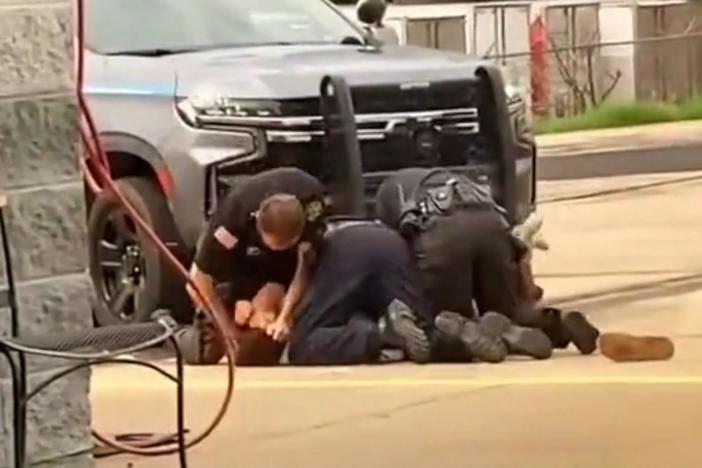 Arkansas police officers suspended after a video shows brutal beating