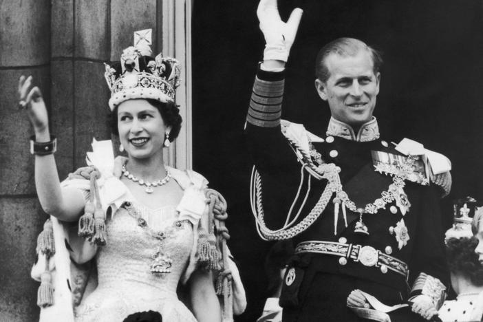 Uncle's abdication led to Queen Elizabeth's 70-year reign on the throne