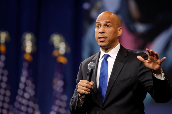As Booker drops out, Iowa polls show same 4 candidates atop Democratic field