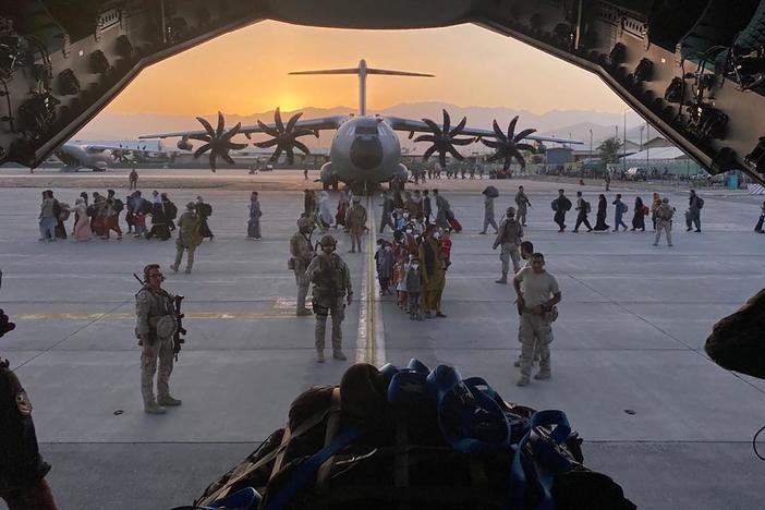 Comparing strategies and challenges of evacuating Afghanistan with Vietnam exit