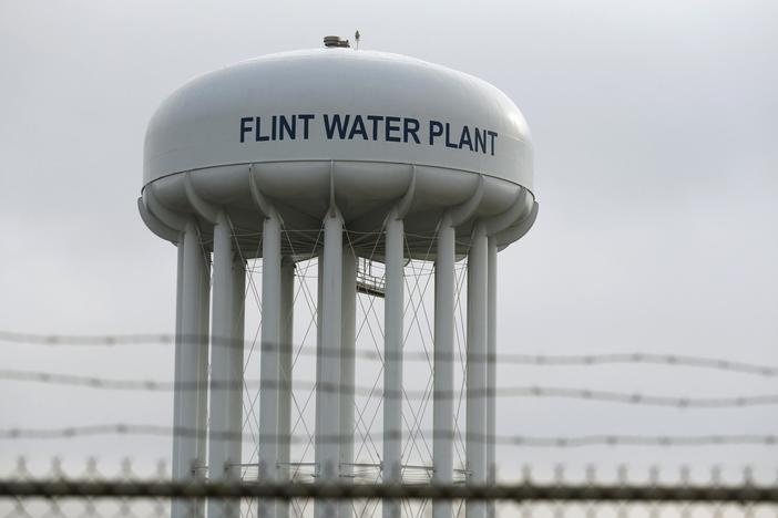 6 years after water crisis began, what has changed in Flint -- and what hasn't