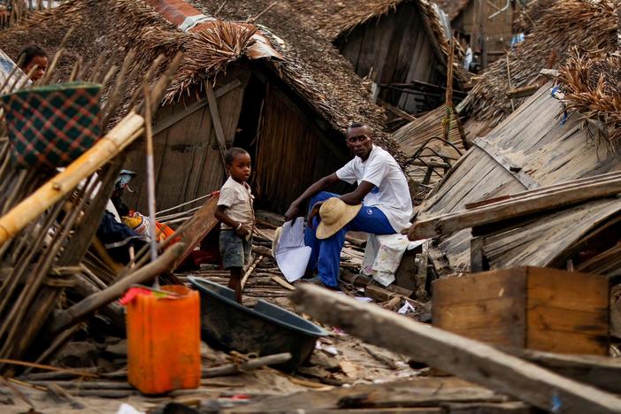 News Wrap: Tropical cyclone leaves 60,0000 people homeless in Madagascar
