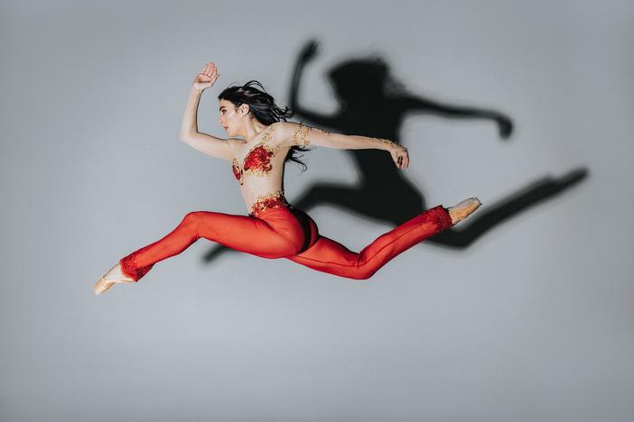 Ballerina uses her art to express solidarity with those fighting for rights in Iran
